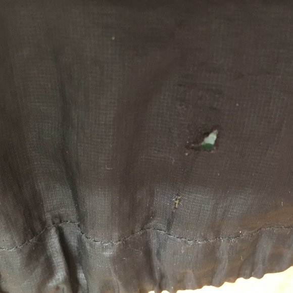 ***SOLD***Patagonia over shoulder travel bag - Picture 10 of 11